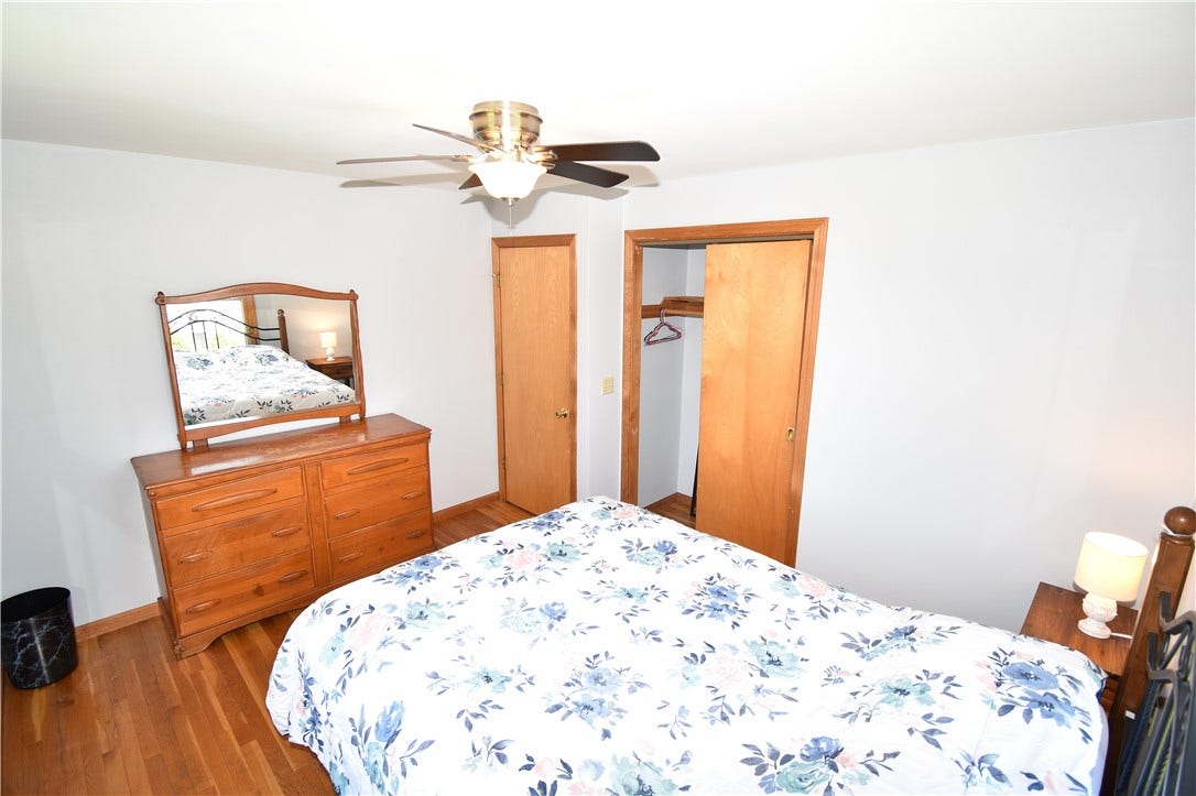 33 Glendale Road, Narragansett, RI 02882 33 Glendale Road, Narragansett, RI 02882