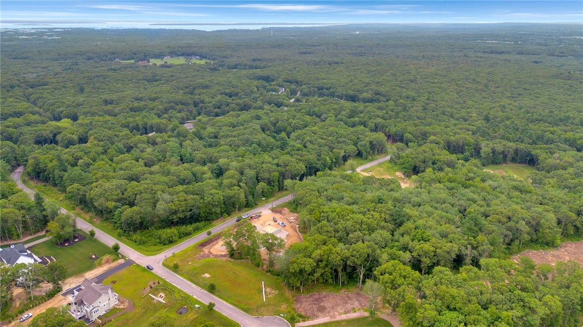 55 Highland Woods Drive, East Greenwich, RI 02818 55 Highland Woods Drive, East Greenwich, RI 02818