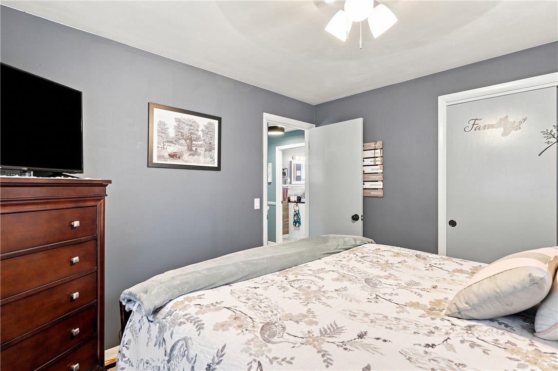 121 COLUMBIA Avenue, Coventry, RI 02816