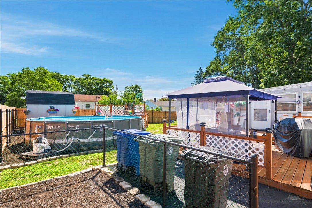 121 COLUMBIA Avenue, Coventry, RI 02816