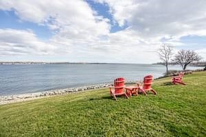 260 Fisher Circle, Portsmouth, RI 02871 260 Fisher Circle, Portsmouth, RI 02871