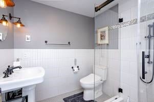 260 Fisher Circle, Portsmouth, RI 02871 260 Fisher Circle, Portsmouth, RI 02871