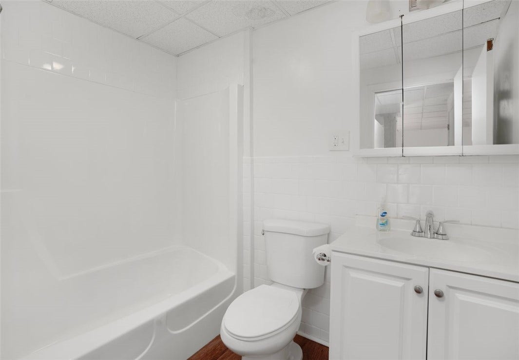 47 Kingsland Court, #6B, Charlestown, RI 02813 47 Kingsland Court, #6B, Charlestown, RI 02813