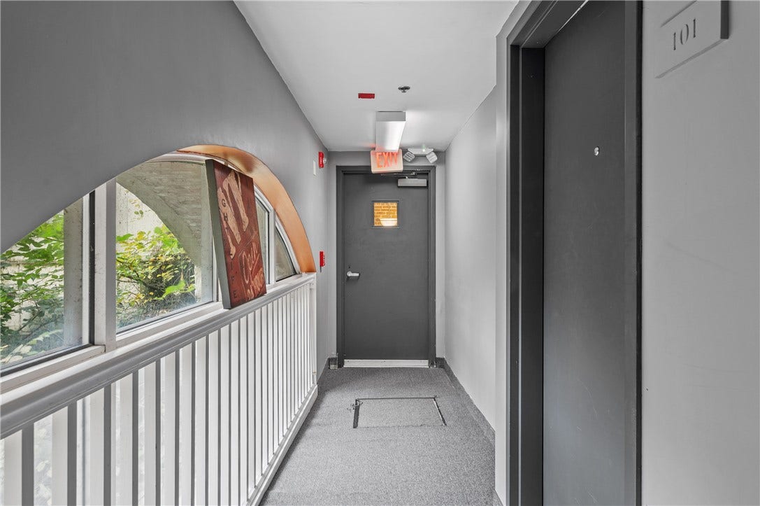 494 Woonasquatucket Avenue, #101, North Providence, RI 02911 494 Woonasquatucket Avenue, #101, North Providence, RI 02911
