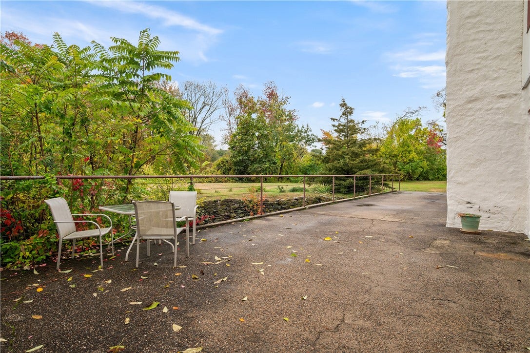 494 Woonasquatucket Avenue, #101, North Providence, RI 02911 494 Woonasquatucket Avenue, #101, North Providence, RI 02911