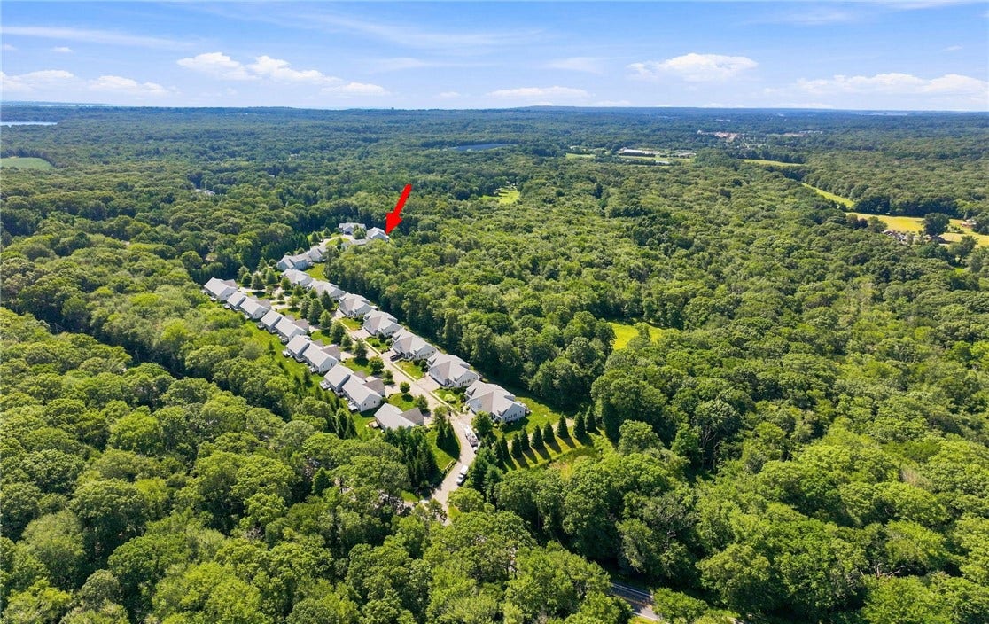 135 Brandywyne Court, South Kingstown, RI 02879 135 Brandywyne Court, South Kingstown, RI 02879