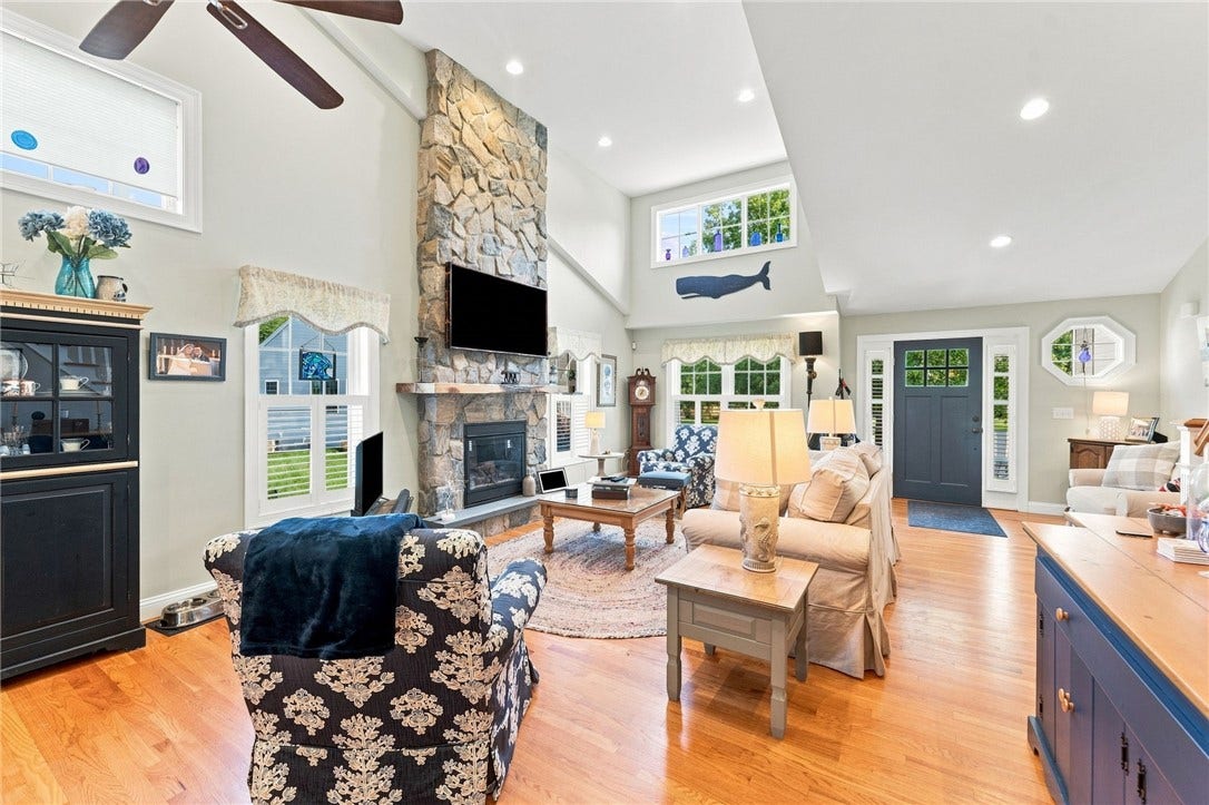135 Brandywyne Court, South Kingstown, RI 02879 135 Brandywyne Court, South Kingstown, RI 02879