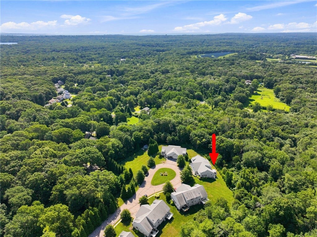 135 Brandywyne Court, South Kingstown, RI 02879 135 Brandywyne Court, South Kingstown, RI 02879