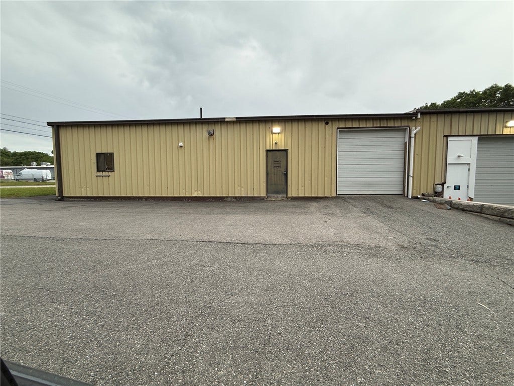17 industrial Drive, Smithfield, RI 02917 17 industrial Drive, Smithfield, RI 02917