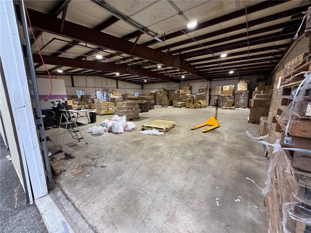 17 industrial Drive, Smithfield, RI 02917 17 industrial Drive, Smithfield, RI 02917