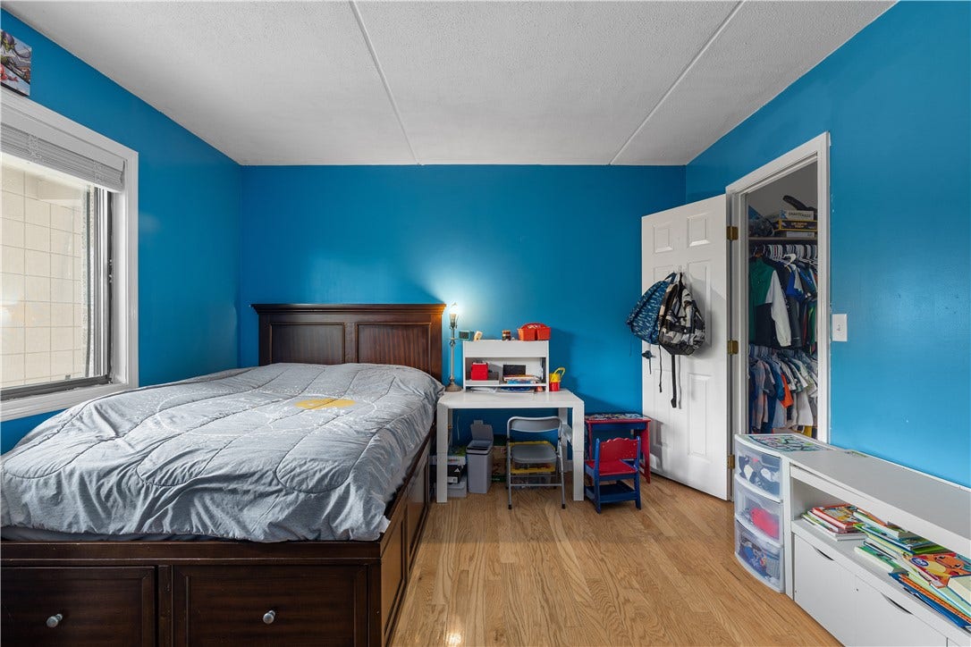 650 East Greenwich Avenue, #6-204, West Warwick, RI 02893 650 East Greenwich Avenue, #6-204, West Warwick, RI 02893