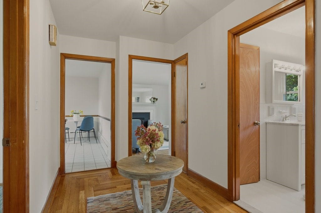 205 Lincoln Avenue, Barrington, RI 02806 205 Lincoln Avenue, Barrington, RI 02806