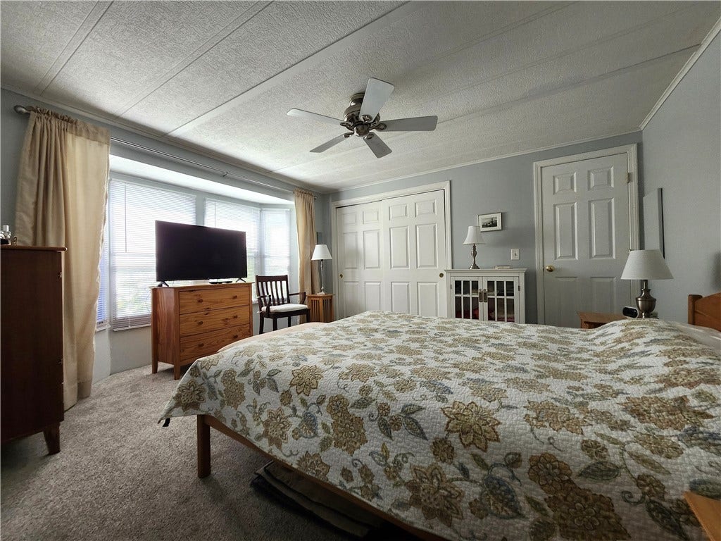 158 Holiday Court, South Kingstown, RI 02879 158 Holiday Court, South Kingstown, RI 02879