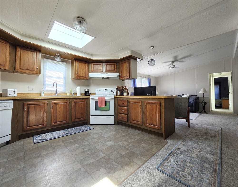 158 Holiday Court, South Kingstown, RI 02879 158 Holiday Court, South Kingstown, RI 02879