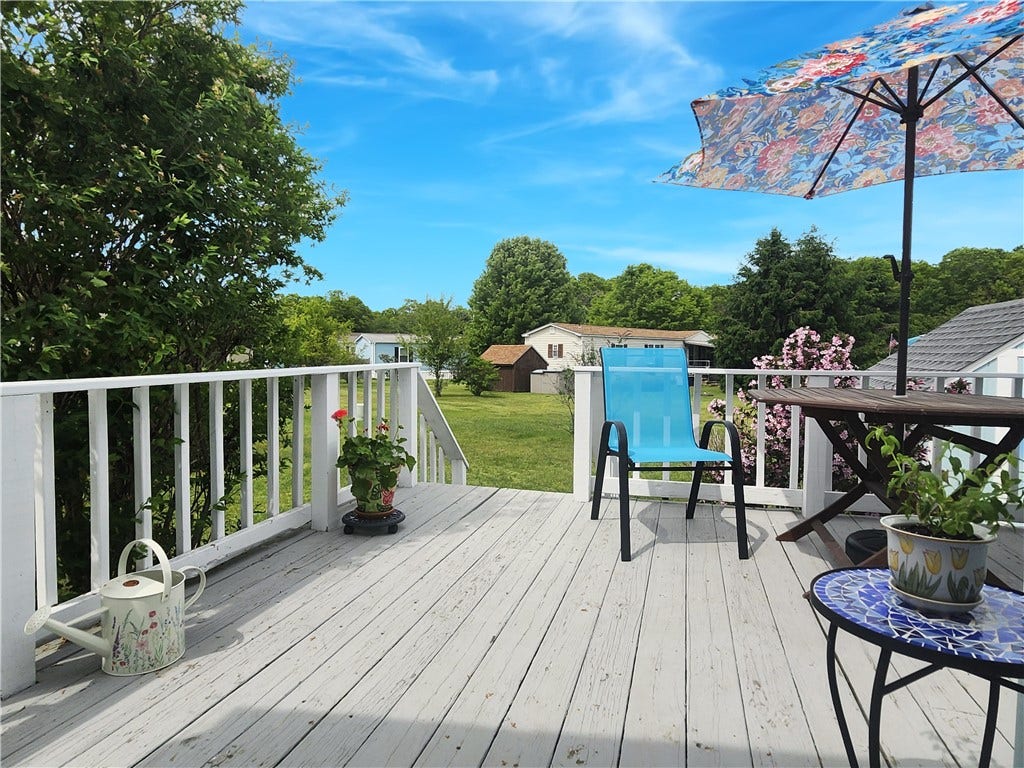 158 Holiday Court, South Kingstown, RI 02879 158 Holiday Court, South Kingstown, RI 02879