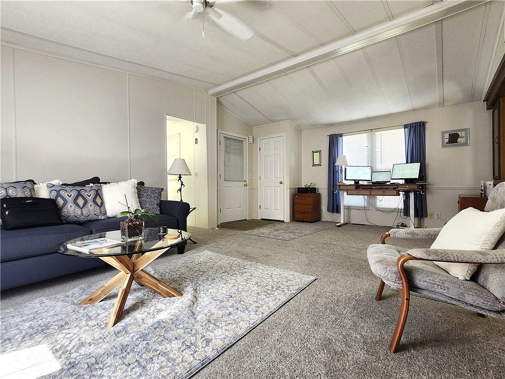 158 Holiday Court, South Kingstown, RI 02879 158 Holiday Court, South Kingstown, RI 02879