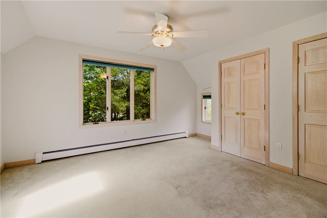 242 Church Pond Drive, Tiverton, RI 02878 242 Church Pond Drive, Tiverton, RI 02878