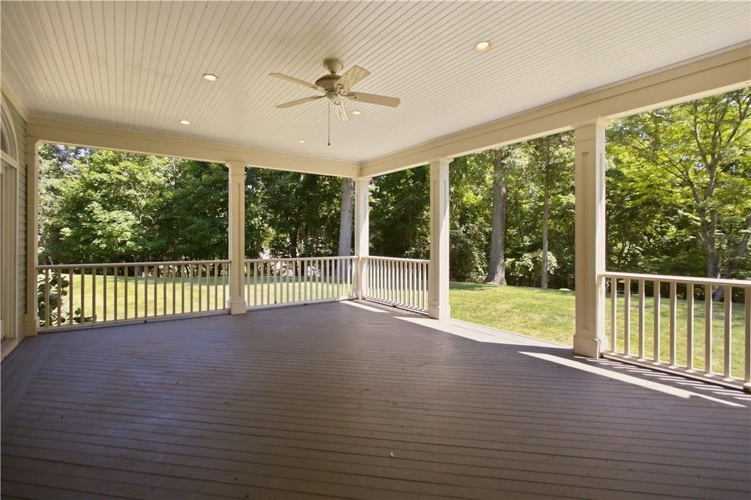 242 Church Pond Drive, Tiverton, RI 02878 242 Church Pond Drive, Tiverton, RI 02878
