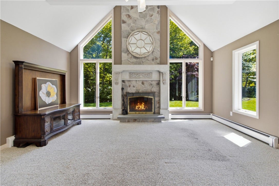 242 Church Pond Drive, Tiverton, RI 02878 242 Church Pond Drive, Tiverton, RI 02878