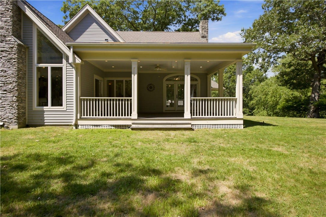 242 Church Pond Drive, Tiverton, RI 02878 242 Church Pond Drive, Tiverton, RI 02878