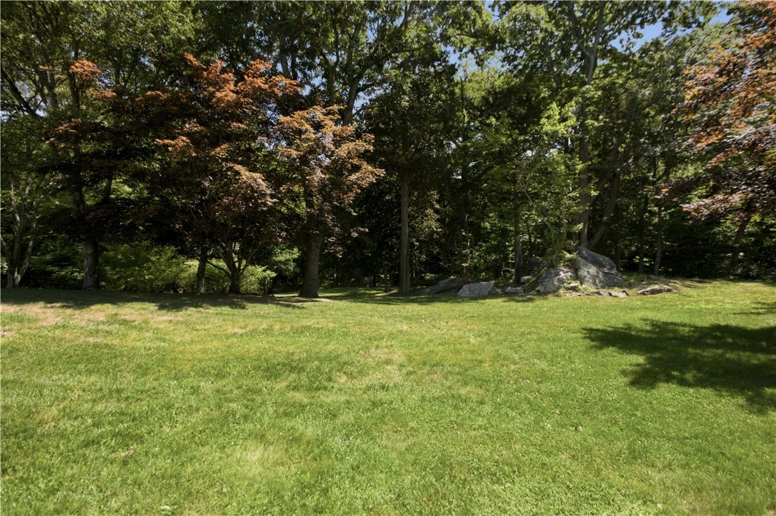 242 Church Pond Drive, Tiverton, RI 02878 242 Church Pond Drive, Tiverton, RI 02878