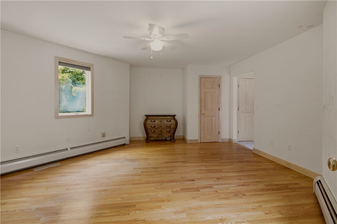 242 Church Pond Drive, Tiverton, RI 02878 242 Church Pond Drive, Tiverton, RI 02878