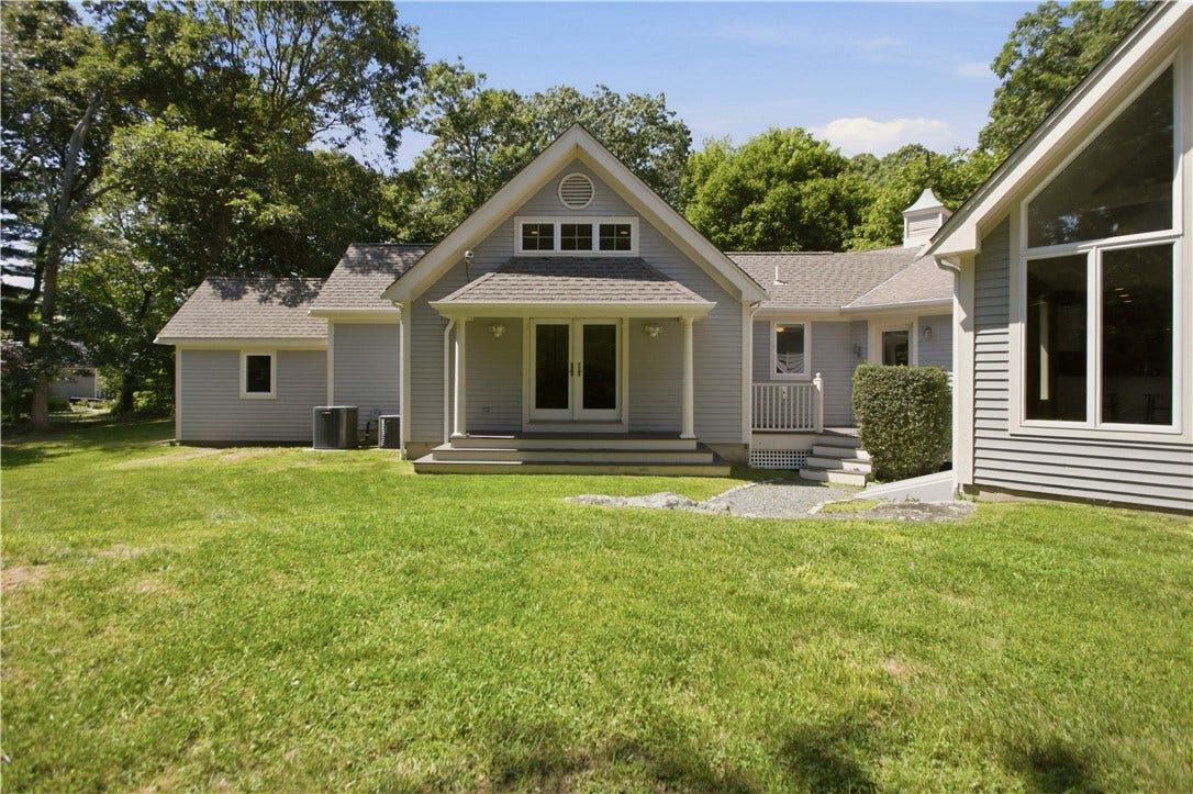 242 Church Pond Drive, Tiverton, RI 02878 242 Church Pond Drive, Tiverton, RI 02878