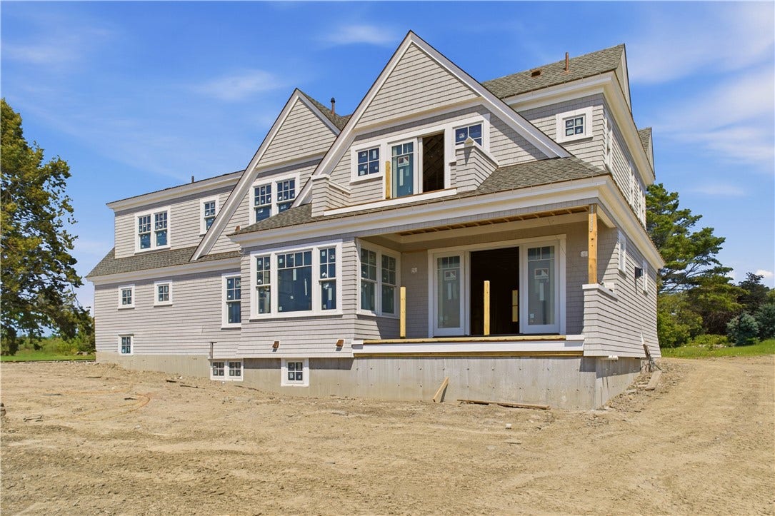 11 Saltwood Farm Road, Middletown, RI 02842 11 Saltwood Farm Road, Middletown, RI 02842