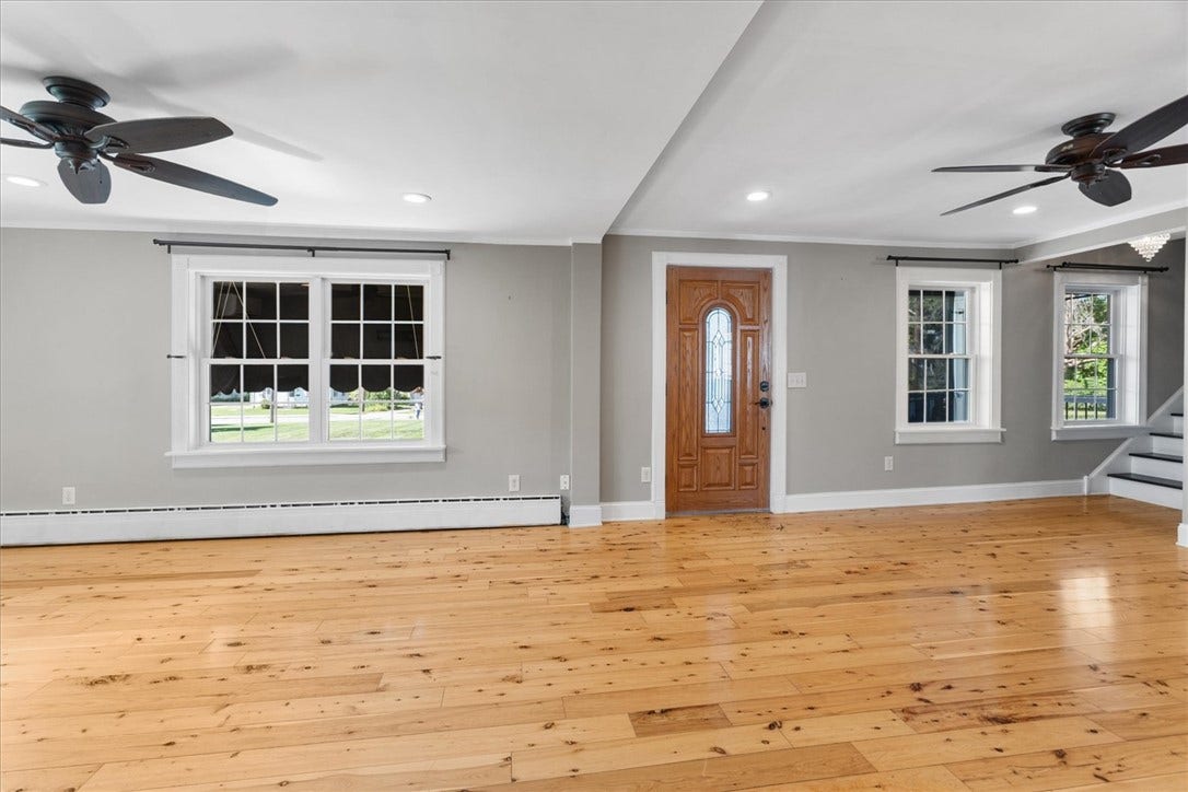 513 Woonasquatucket Avenue, North Providence, RI 02911 513 Woonasquatucket Avenue, North Providence, RI 02911