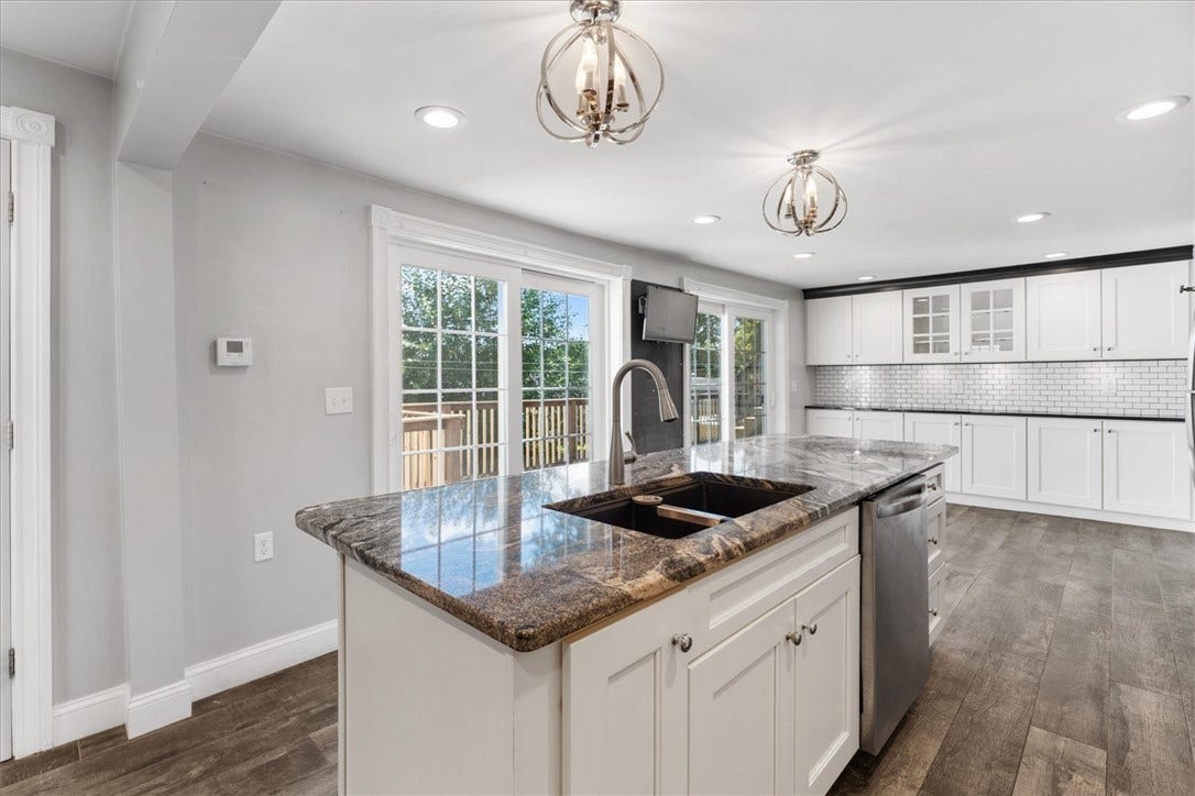 513 Woonasquatucket Avenue, North Providence, RI 02911 513 Woonasquatucket Avenue, North Providence, RI 02911