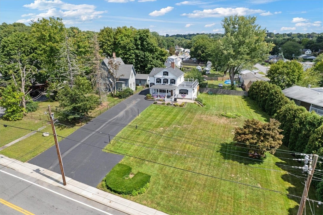 513 Woonasquatucket Avenue, North Providence, RI 02911 513 Woonasquatucket Avenue, North Providence, RI 02911