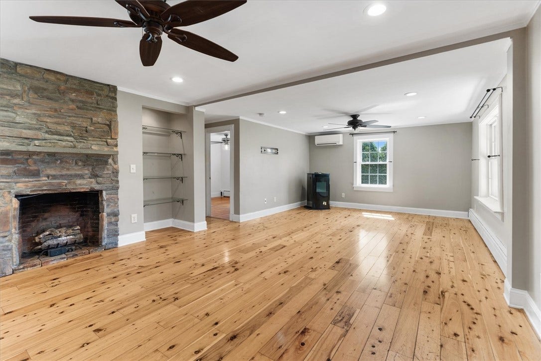 513 Woonasquatucket Avenue, North Providence, RI 02911 513 Woonasquatucket Avenue, North Providence, RI 02911