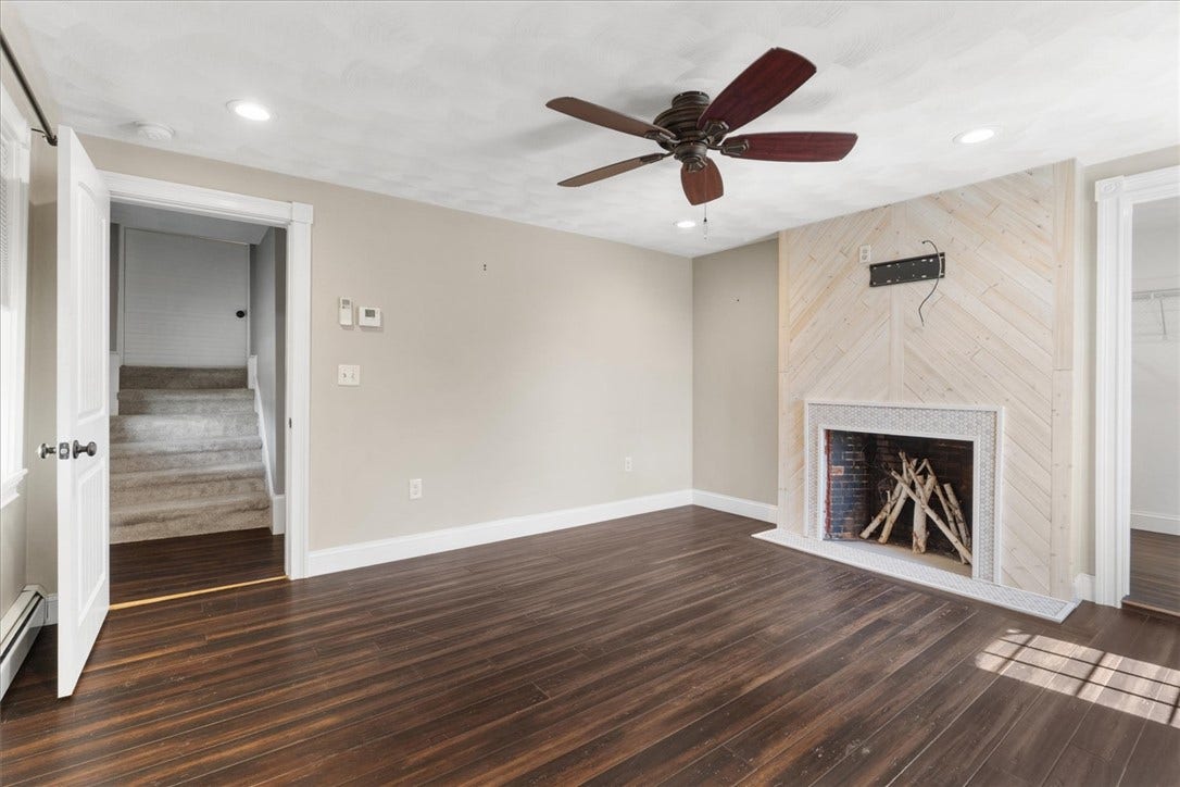 513 Woonasquatucket Avenue, North Providence, RI 02911 513 Woonasquatucket Avenue, North Providence, RI 02911