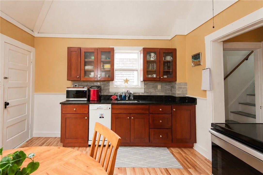 18 Almy Street, Newport, RI 02840 18 Almy Street, Newport, RI 02840