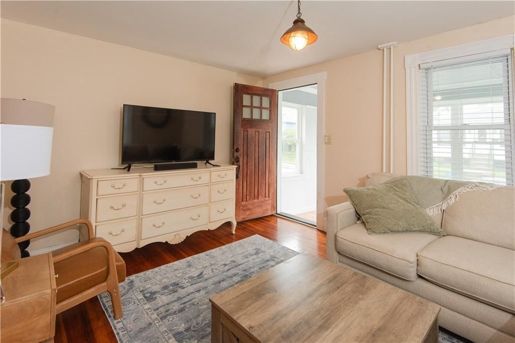 18 Almy Street, Newport, RI 02840 18 Almy Street, Newport, RI 02840