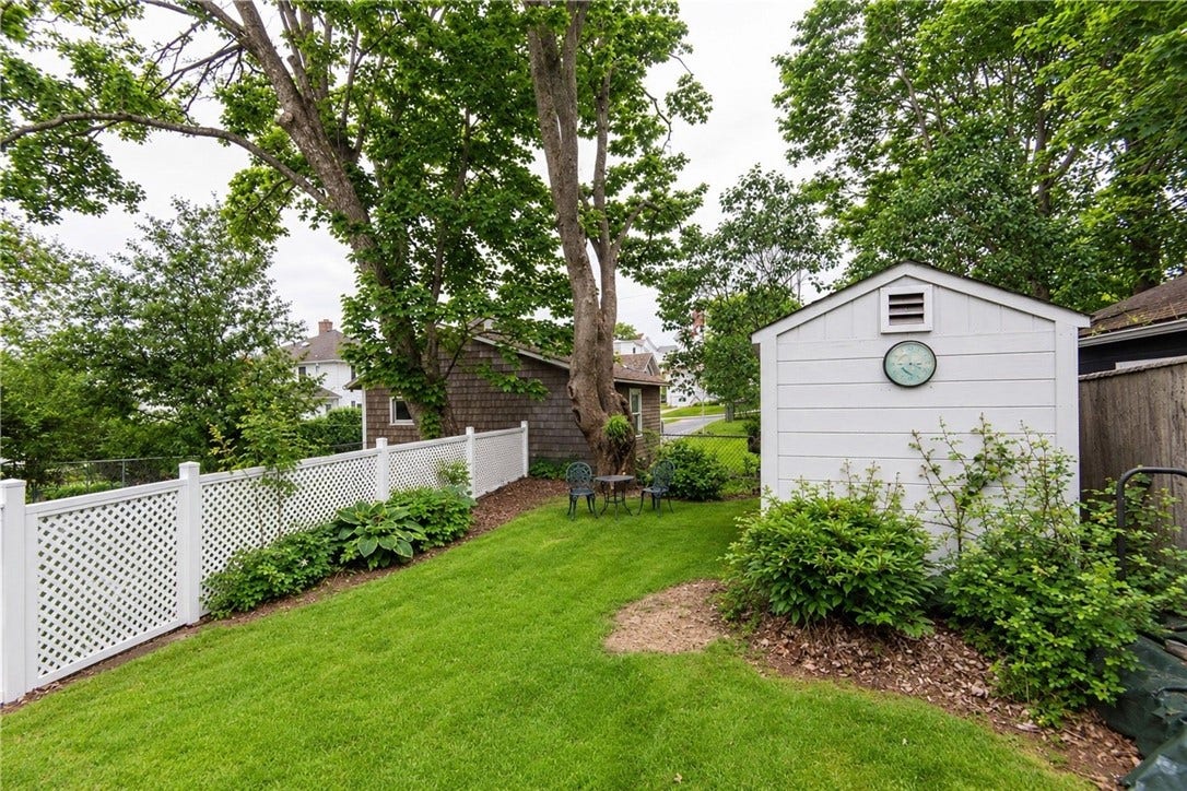 18 Almy Street, Newport, RI 02840 18 Almy Street, Newport, RI 02840