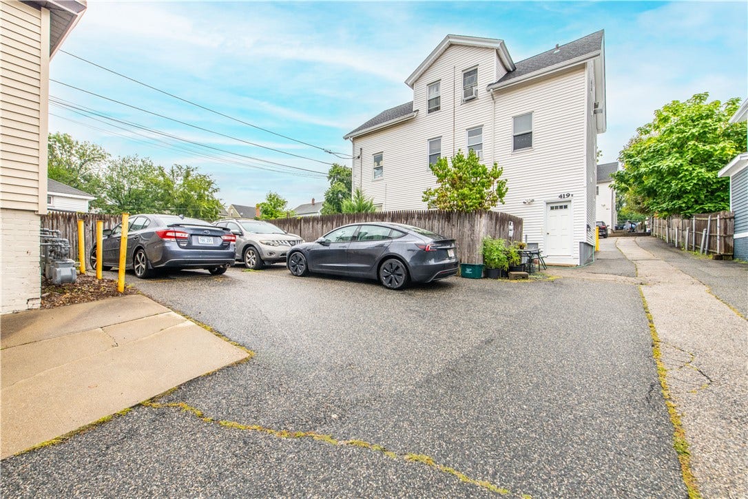 421 Broad Street, Cumberland, RI 02864 421 Broad Street, Cumberland, RI 02864