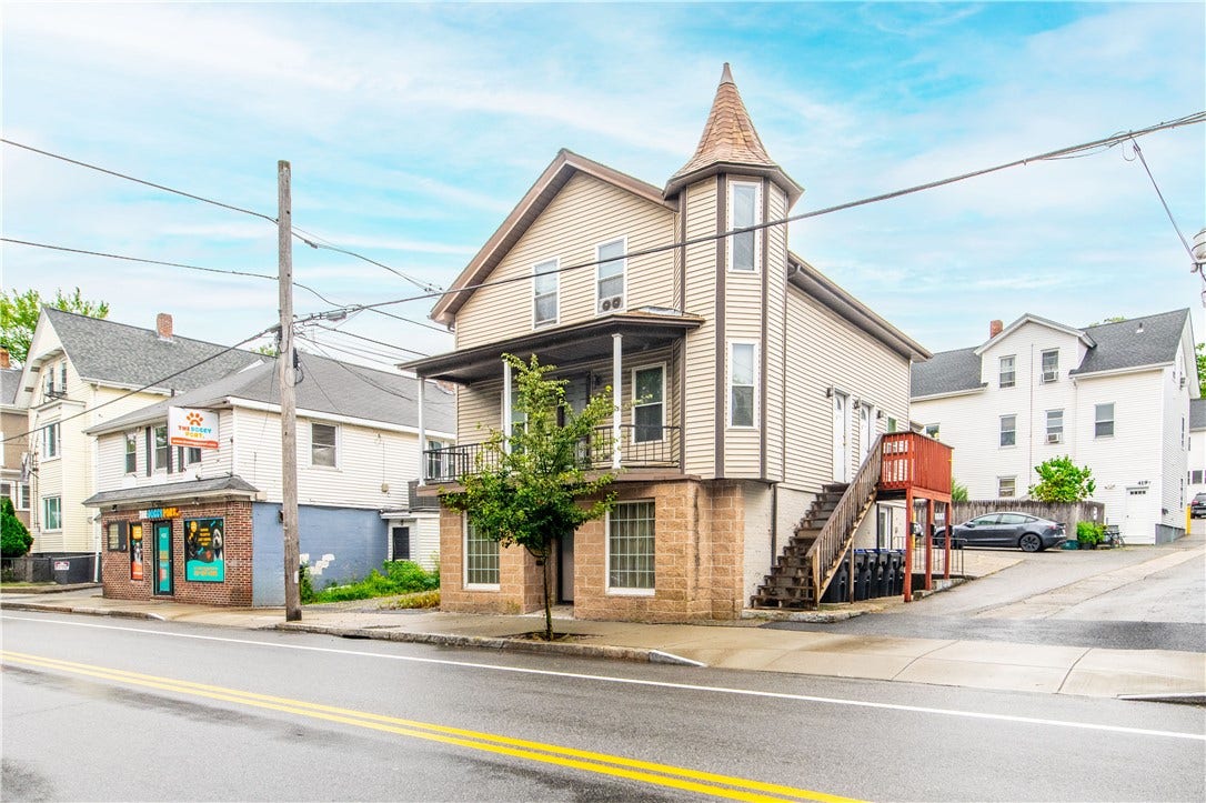 421 Broad Street, Cumberland, RI 02864 421 Broad Street, Cumberland, RI 02864