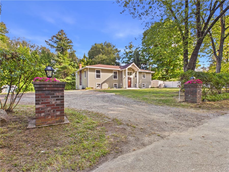 Property photo for 11 Winsor Park Way, Glocester, RI