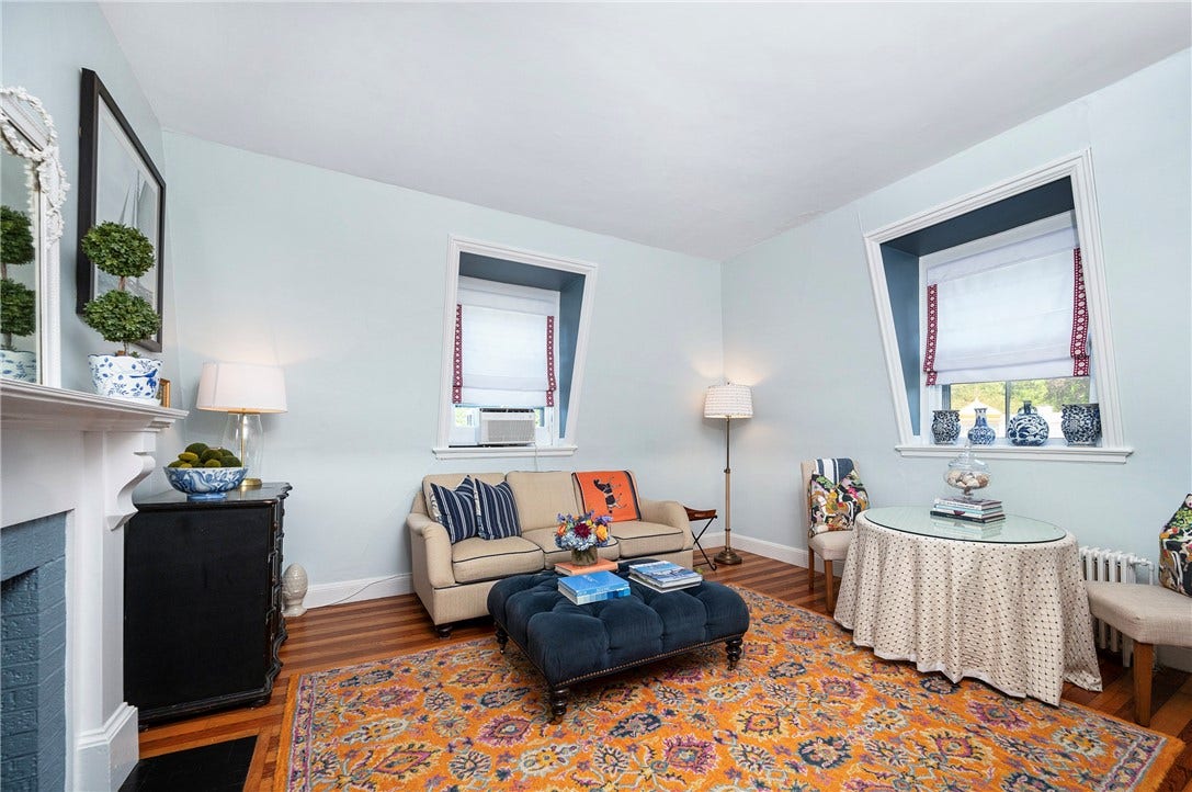 1 Red Cross Avenue, #10, Newport, RI 02840 1 Red Cross Avenue, #10, Newport, RI 02840
