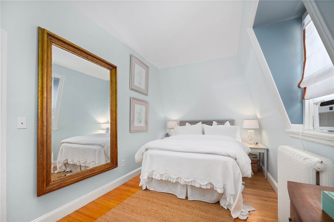 1 Red Cross Avenue, #10, Newport, RI 02840 1 Red Cross Avenue, #10, Newport, RI 02840