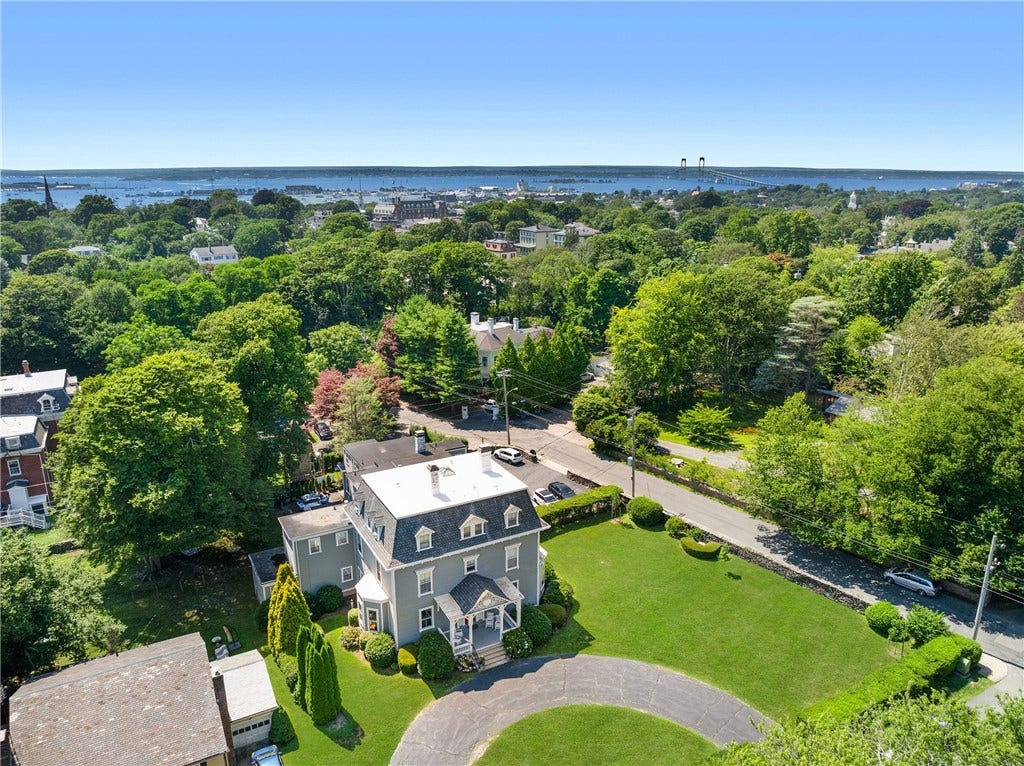 1 Red Cross Avenue, #10, Newport, RI 02840 1 Red Cross Avenue, #10, Newport, RI 02840
