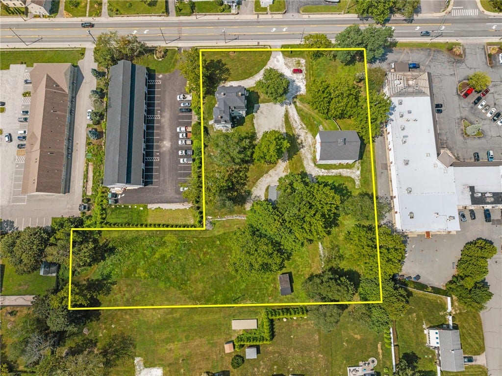 2967 East Main Road, Portsmouth, RI 02871 2967 East Main Road, Portsmouth, RI 02871