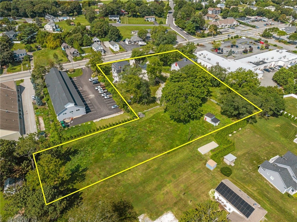 2967 East Main Road, Portsmouth, RI 02871 2967 East Main Road, Portsmouth, RI 02871