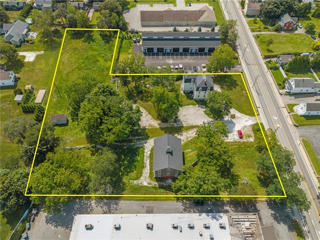 2967 East Main Road, Portsmouth, RI 02871 2967 East Main Road, Portsmouth, RI 02871