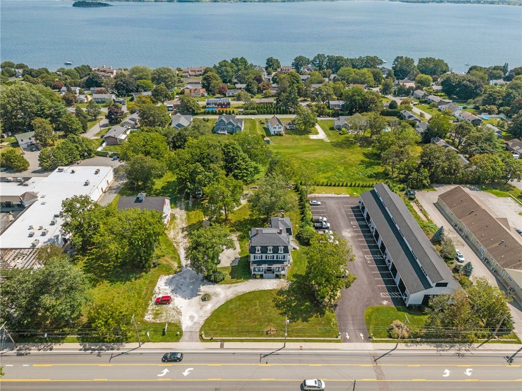 2967 East Main Road, Portsmouth, RI 02871 2967 East Main Road, Portsmouth, RI 02871