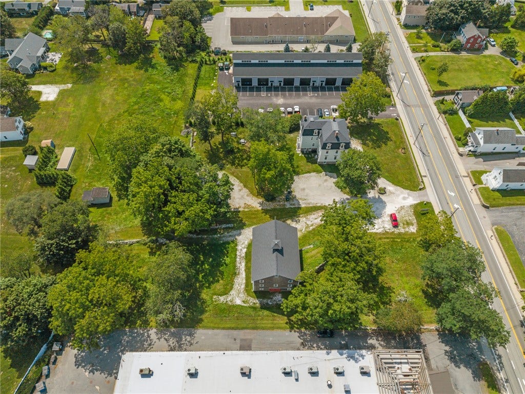 2967 East Main Road, Portsmouth, RI 02871 2967 East Main Road, Portsmouth, RI 02871