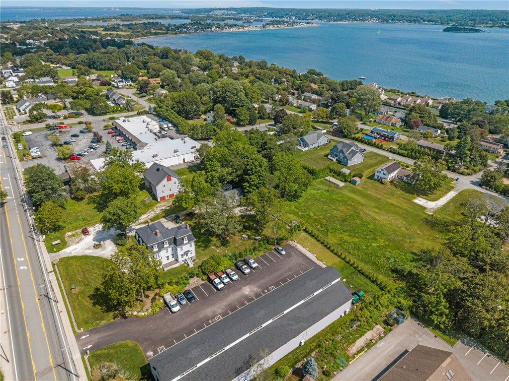 2967 East Main Road, Portsmouth, RI 02871 2967 East Main Road, Portsmouth, RI 02871