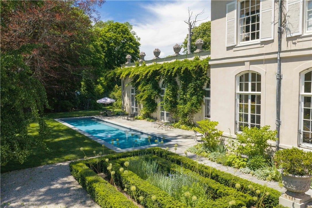 115 Narragansett Avenue, Newport, RI 02840 115 Narragansett Avenue, Newport, RI 02840