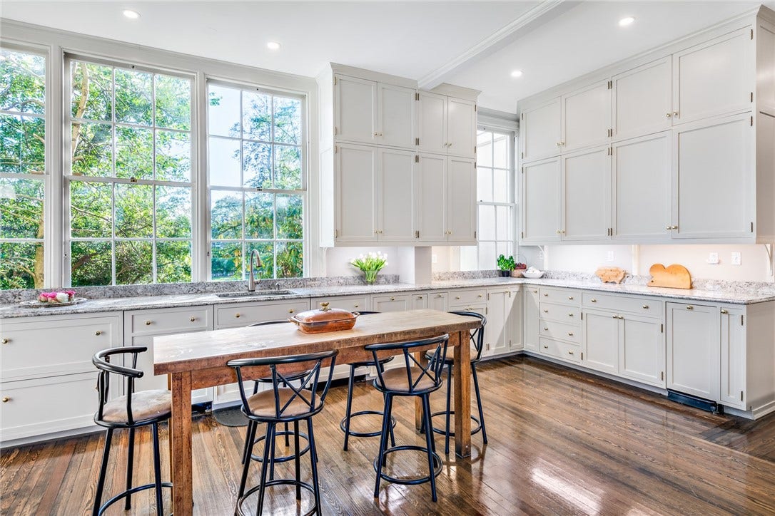 115 Narragansett Avenue, Newport, RI 02840 115 Narragansett Avenue, Newport, RI 02840